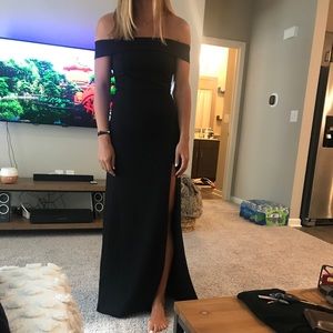 Windsor Store Long Black Evening Dress